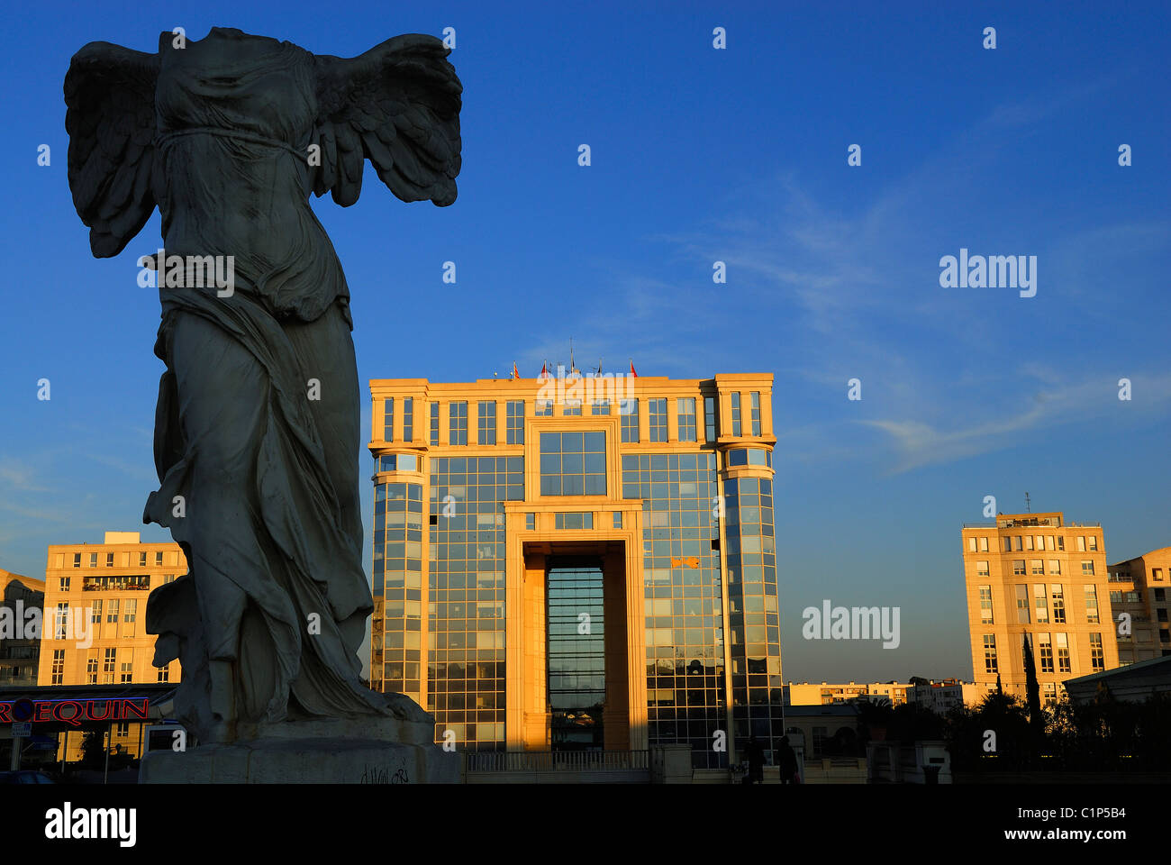 Francia, Herault, Montpellier, Hotel de Regione (amministrazione regionale) dall'architetto Ricardo Bofill Foto Stock