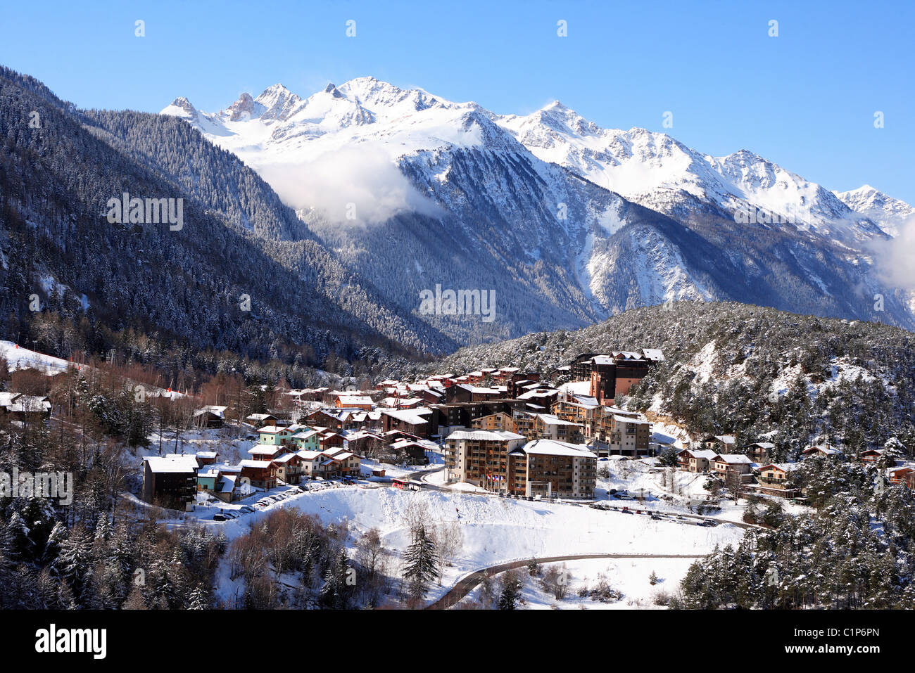 Francia, Savoie Maurienne, Modane, La Norma winter Resort (Vista aerea) Foto Stock