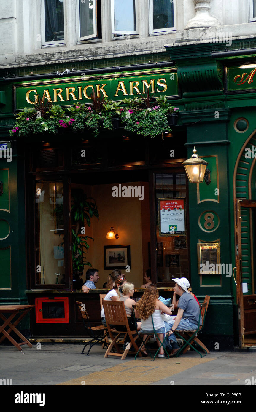 Regno Unito, London, West End, Leicester Square, Garrick Arms pub tradizionale Foto Stock