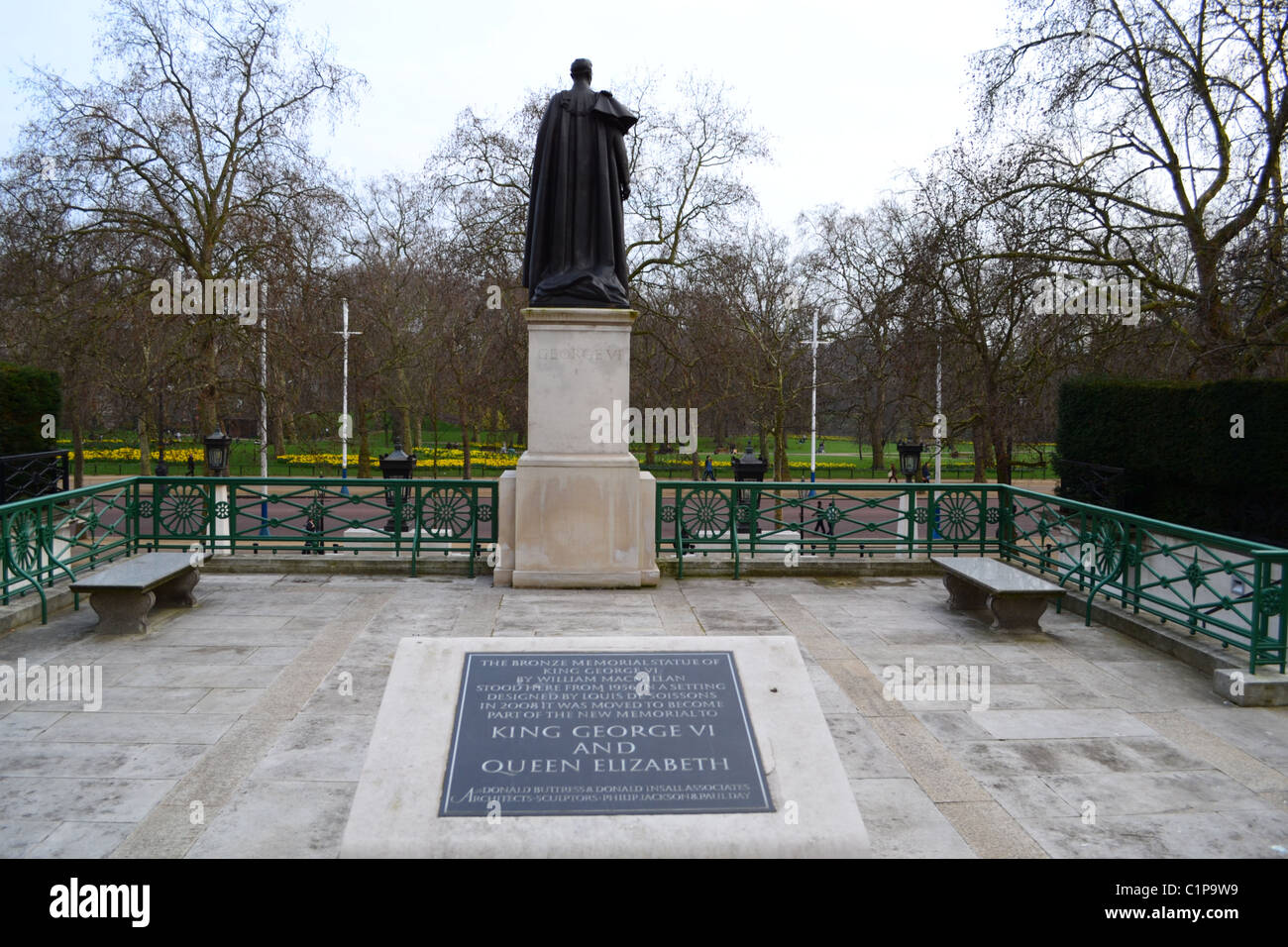 Monumento al re George il sesto, The Mall Foto Stock