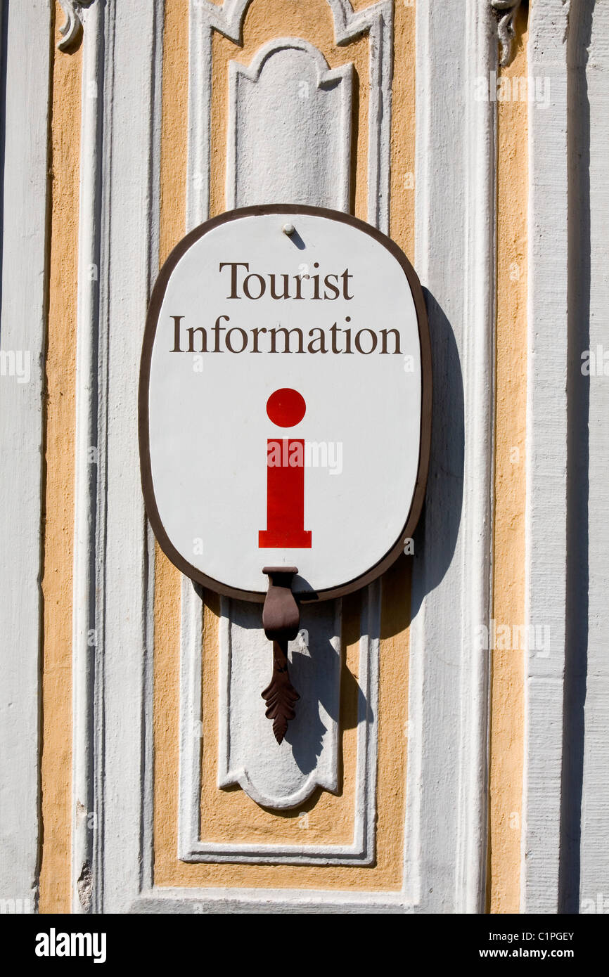 In Germania, in Baviera, Wurzburg, Falkenhaus, informazioni turistiche segno Foto Stock