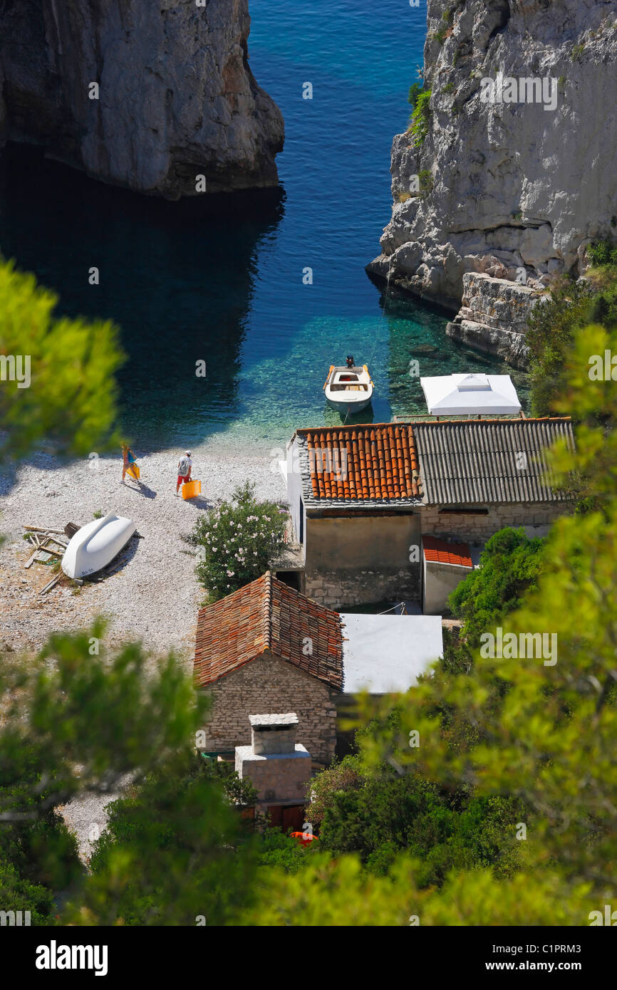 Stiniva beach sull'isola di Vis, Dalmazia Foto Stock