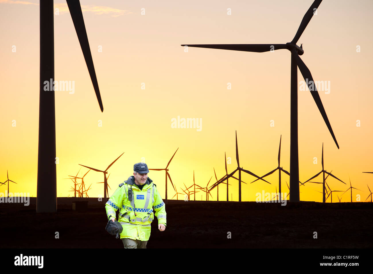 Alba sul Whitlee wind farm su Eaglesham Moor appena a sud di Glasgow in Scozia, Regno Unito Foto Stock