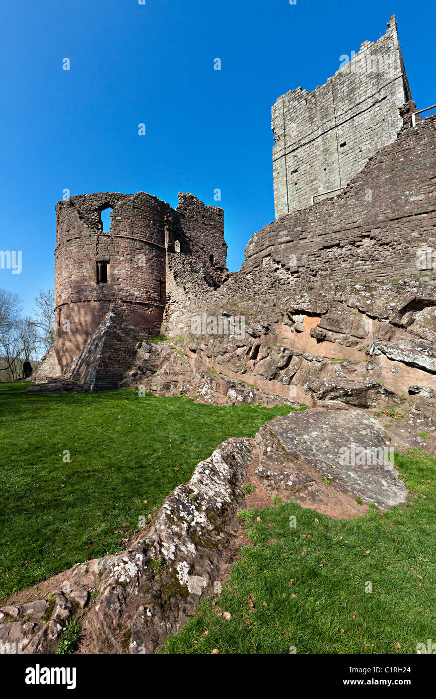 Il mantenere e a sud-ovest della torre di castello di Goodrich Herefordshire England Regno Unito Foto Stock