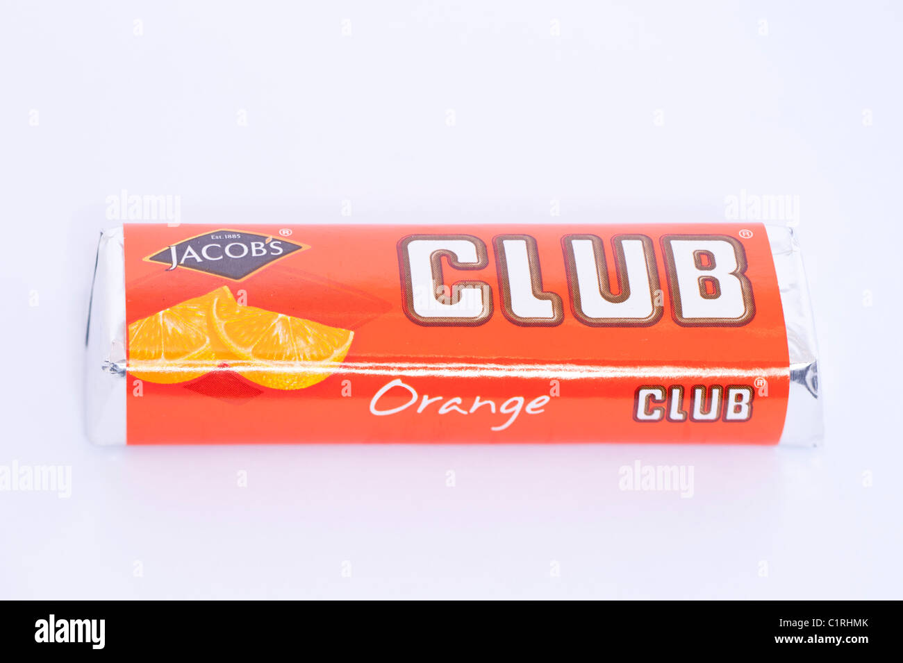 Un sapore di arancio Club Jacobs biscotto di cioccolato su uno sfondo bianco Foto Stock