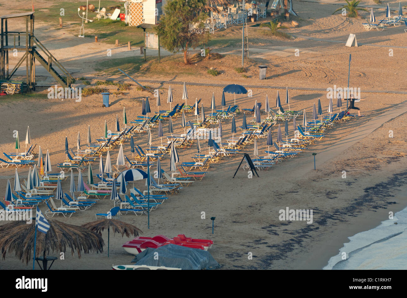 La mattina presto vista della spiaggia di Tsvilivi, Zante, Grecia. Foto Stock