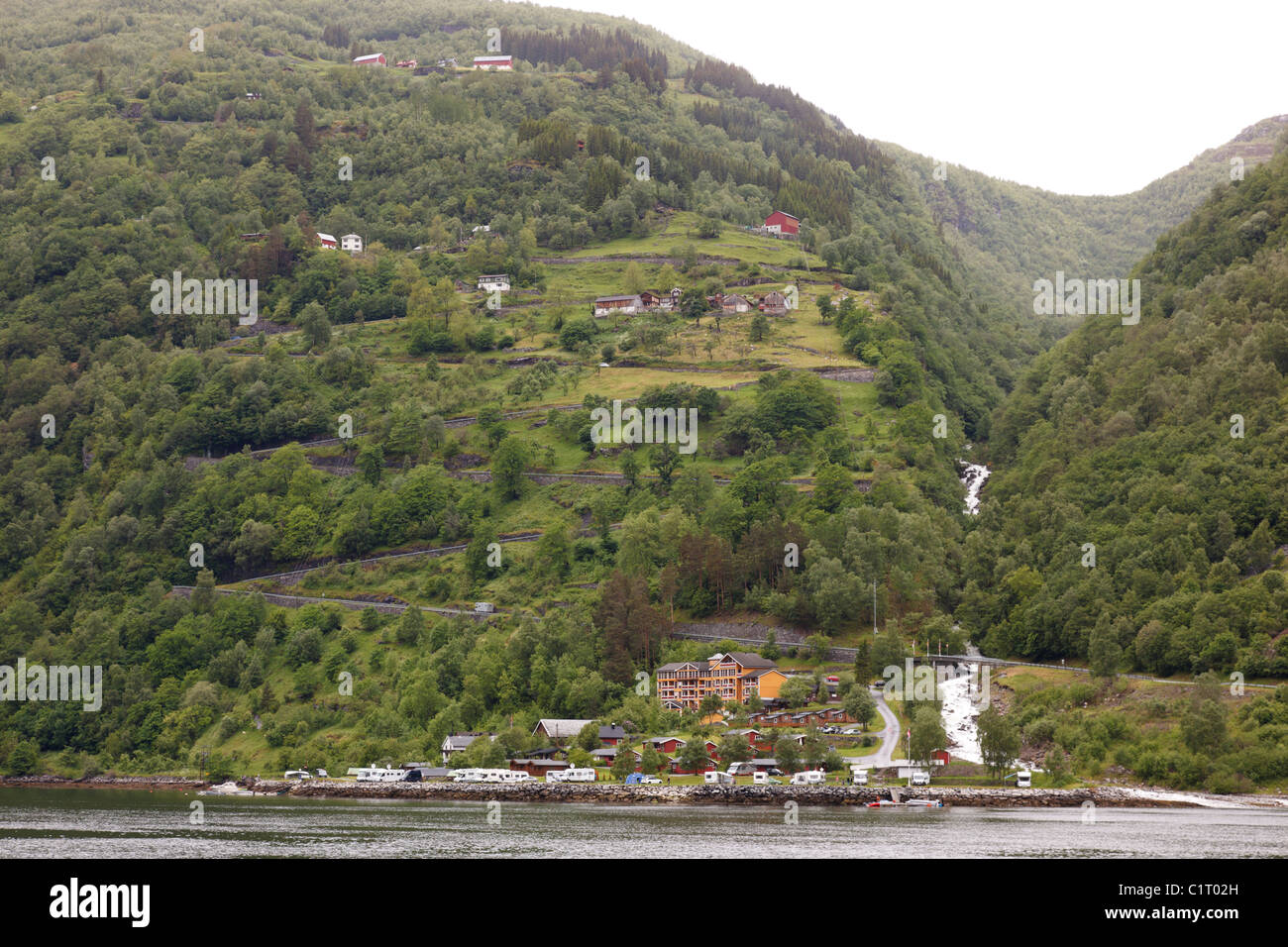 Geirangervegen nel Fiordo di Geiranger Foto Stock