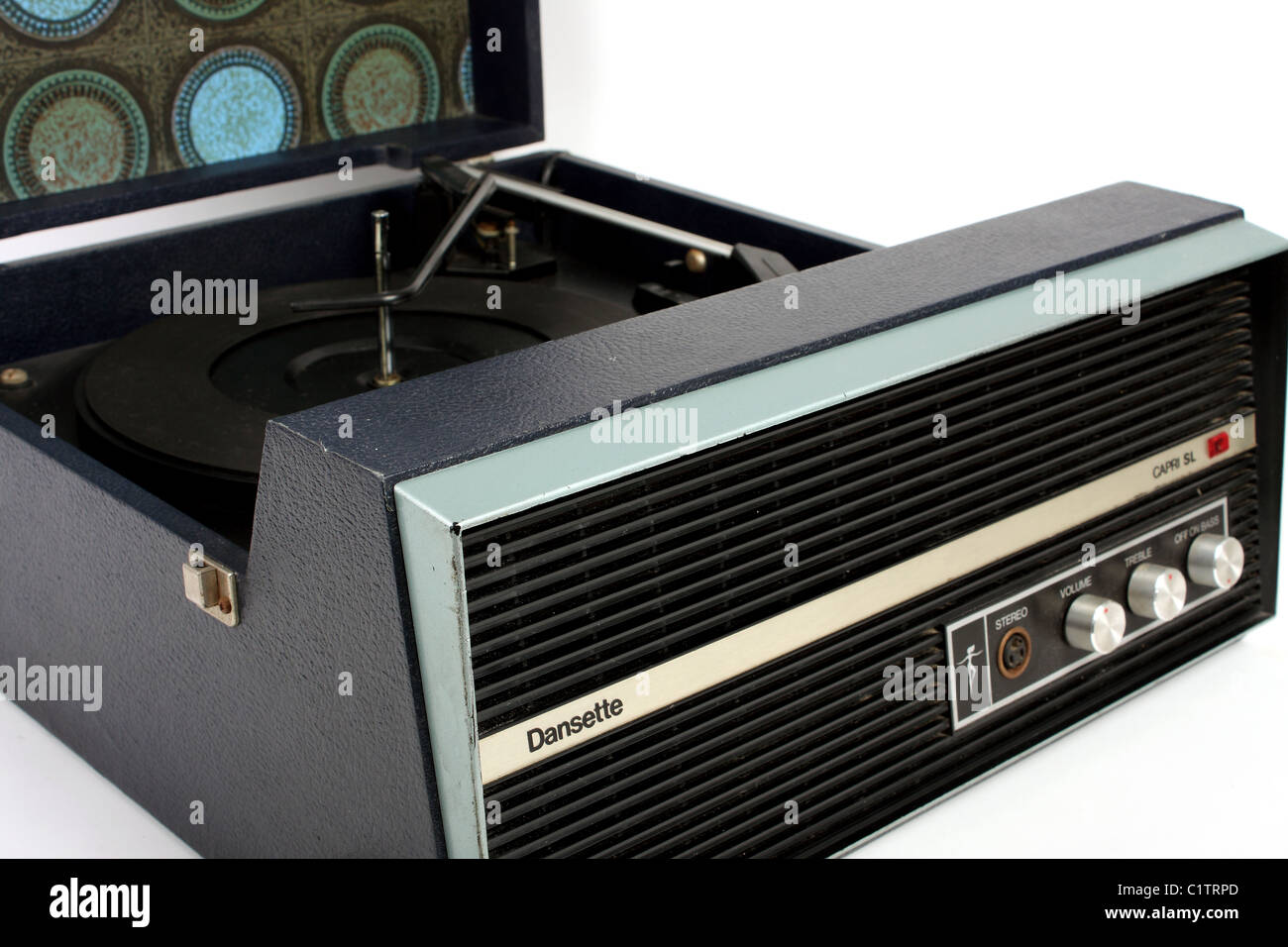 Un Dansette record giocatore e una selezione di LP in vinile singoli e album, un grande intrattenimento retrò elemento musicale. Foto Stock