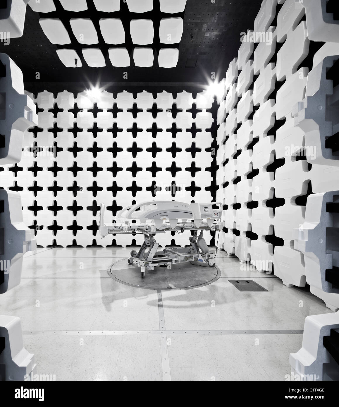 Il radar in un radiazioni perturbatrici camera di misurazione Foto Stock