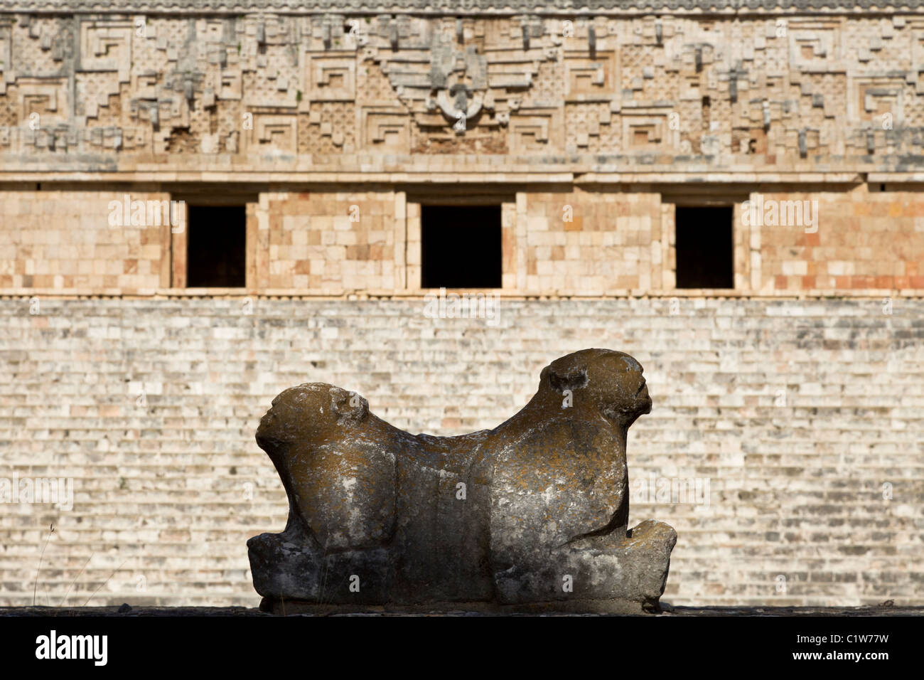 Il Palazzo del Governatore in Uxmal è uno dei migliori esempi di Maya architettura Puuc nella penisola dello Yucatan, Messico. Foto Stock