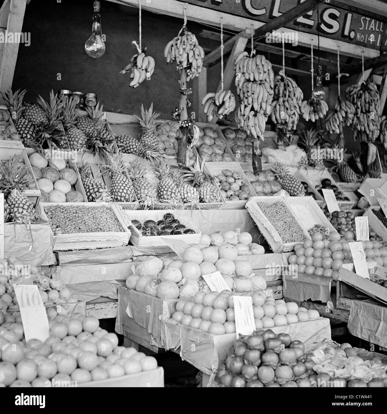 Frutti sul mercato alimentare Foto Stock