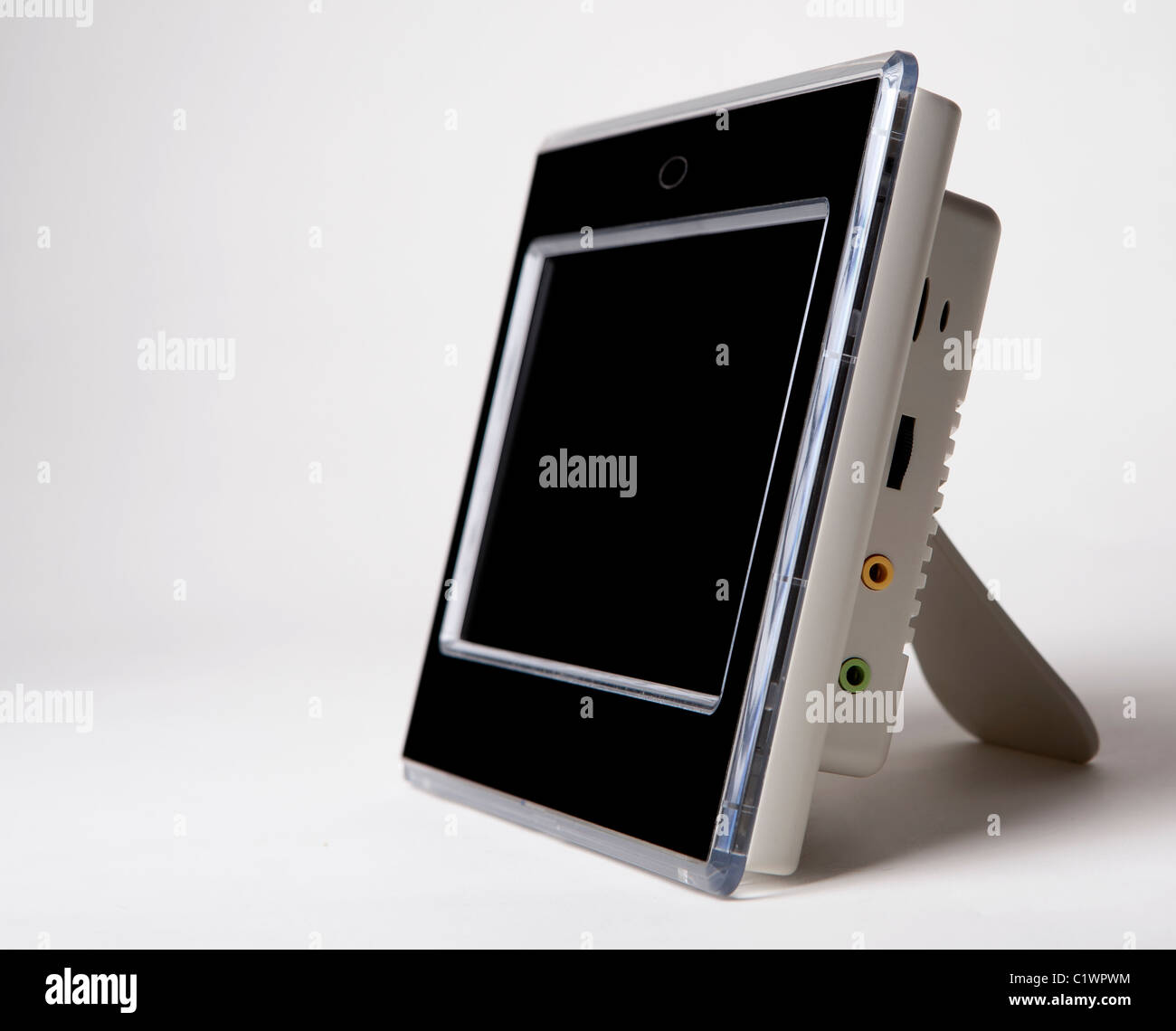 Elettronica digitale cornice immagine su bianco con spazio per la copia Foto Stock