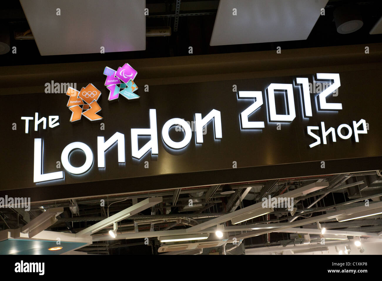 Le Olimpiadi di Londra 2012 shop, il terminal 5 di Heathrow Airport London REGNO UNITO Foto Stock
