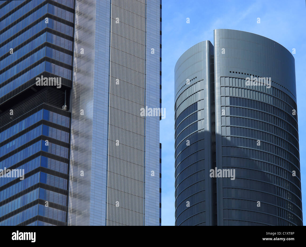 Due moderni grattacieli in Madrid Spagna Foto Stock