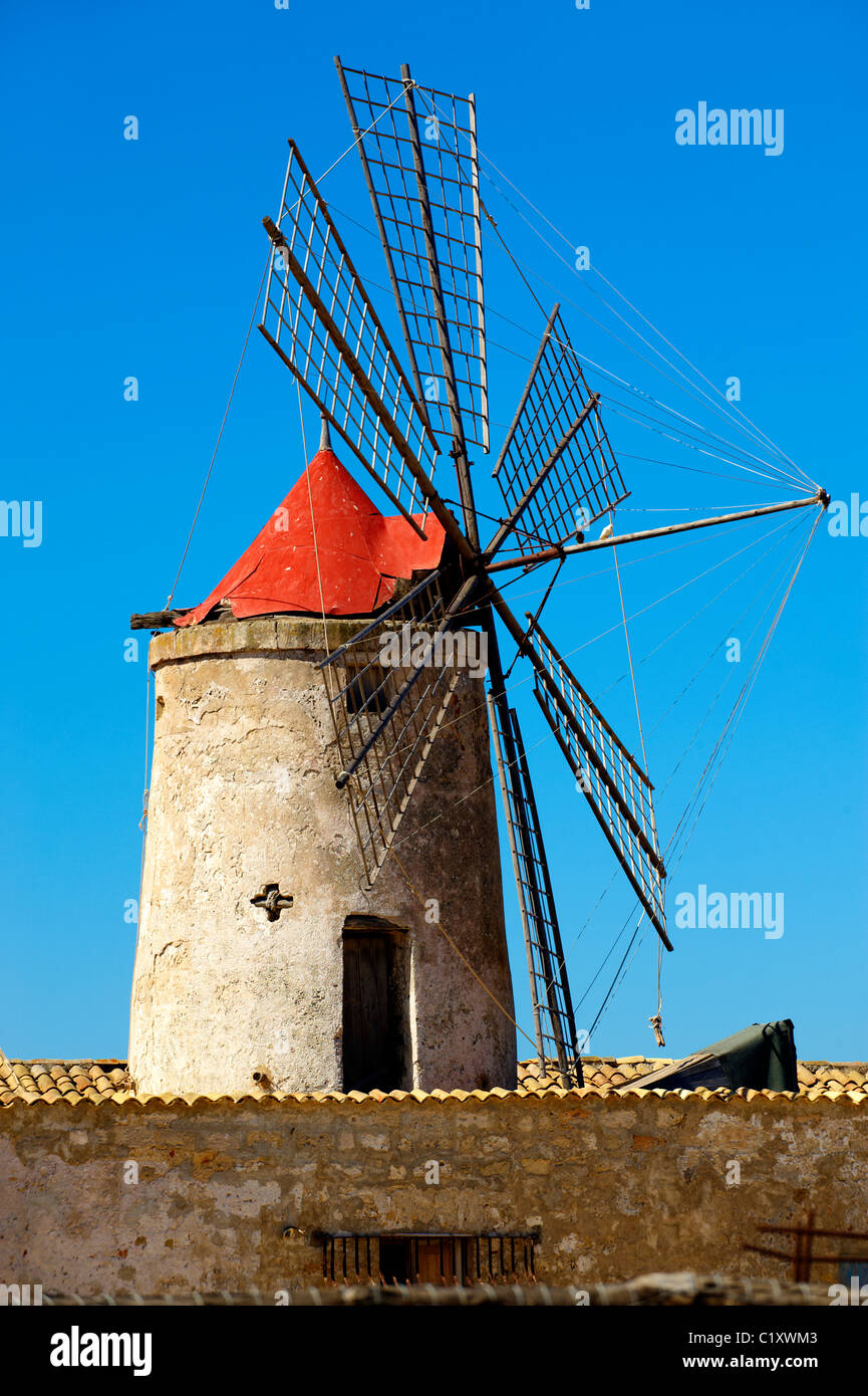 Ettore Infesera windmill Masala Sicilia. travel stock foto Foto Stock