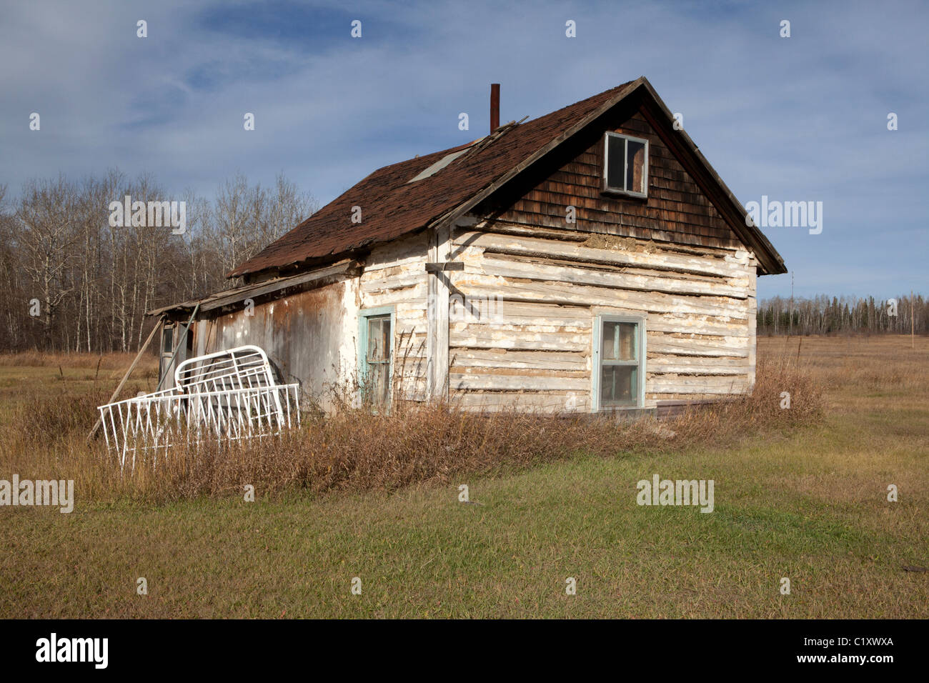 Edificio fatiscente Prime Nazioni PEACE RIVER PRENOTAZIONE Foto Stock