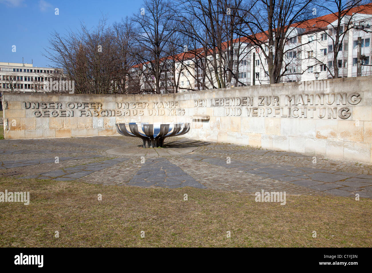 Memoriale per le vittime del fascismo e guerra in Platz der Einheit, Potsdam, Brandeburgo, Germania Foto Stock