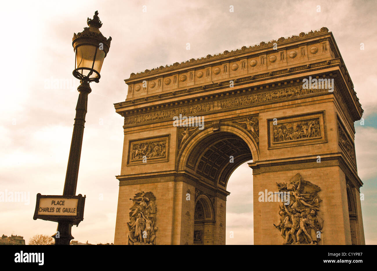 Arc de Triomphe in Piazza Charles de Gaulle, Parigi, Francia Foto Stock