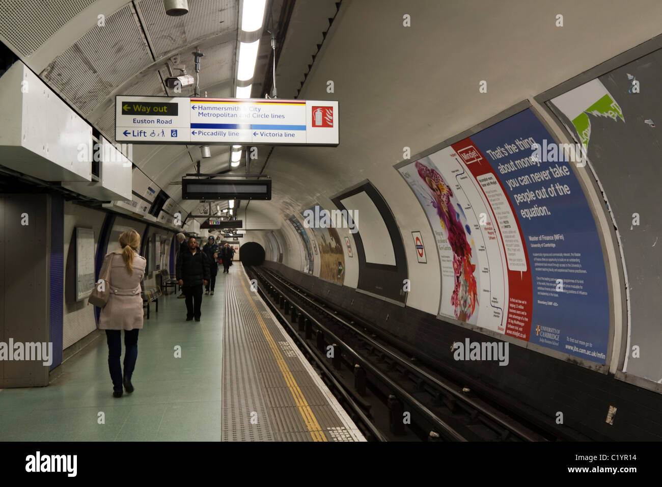 Northern Line Piattaforma - La stazione di Kings Cross - Londra Foto Stock