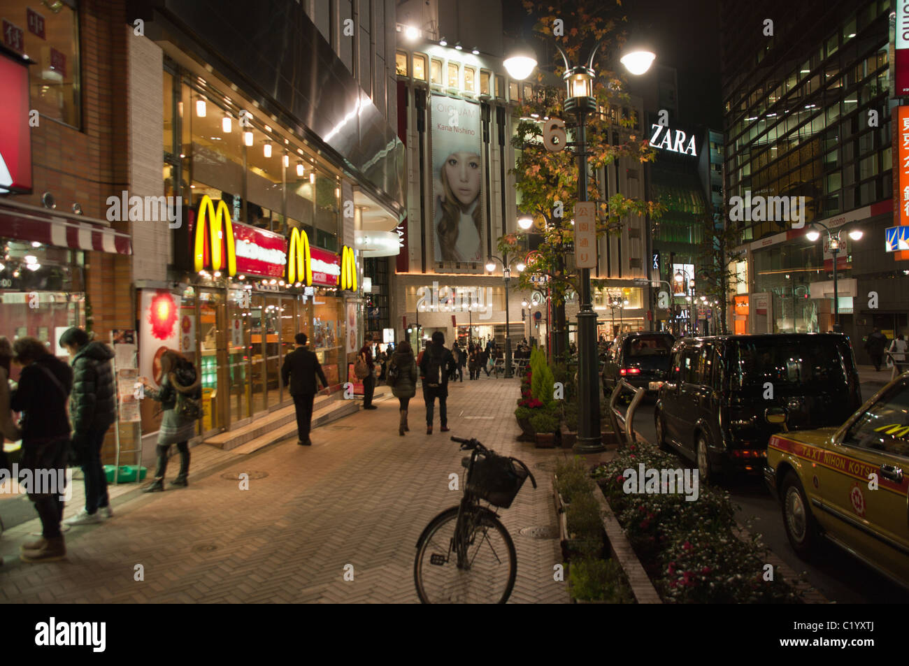 Zona notte shibuia a Tokio Foto Stock