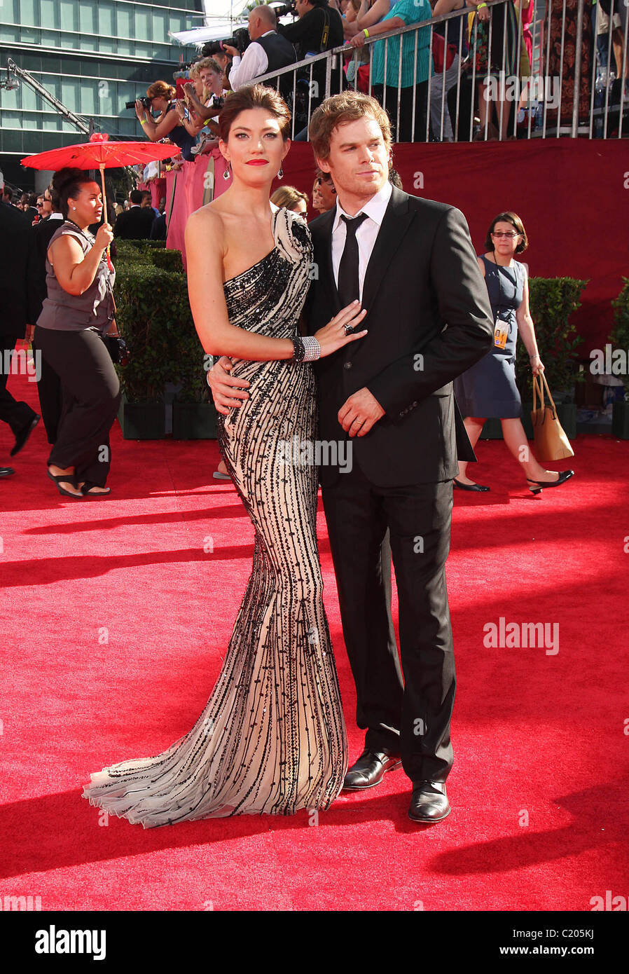 Jennifer Carpenter e Michael C. Hall 61st Primetime Emmy Awards che si è tenuto presso il Nokia Theatre di Los Angeles, California, Stati Uniti d'America - Foto Stock