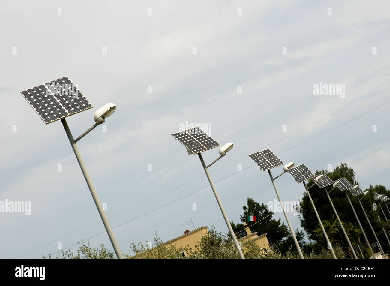 Powered Solar street light luci pannello ALIMENTAZIONE LAMPADA LAMPIONE lampioni energia di illuminazione verde di energia elettrica da sorgente rinnovabile s Foto Stock