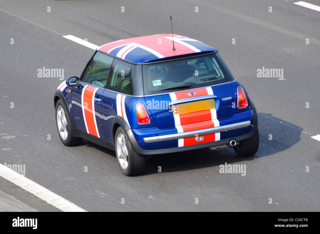Mini auto con la bandiera europea iscrizioni Foto Stock