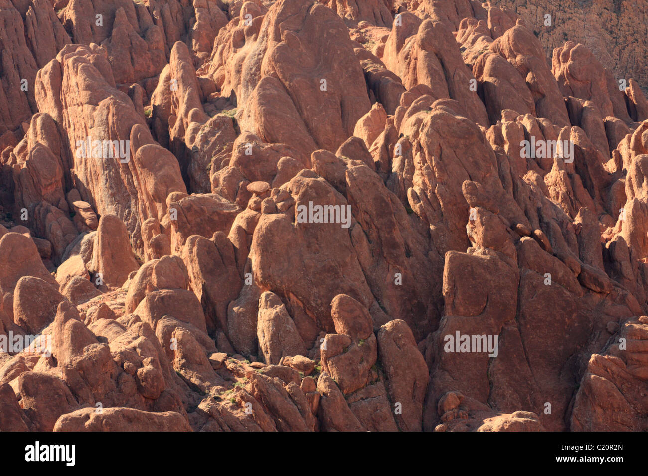Tamnalt formazioni rocciose, Dades Valley, vicino a Ouarzazate, Alto Atlante, Marocco. Popolare attrazione turistica che domina N10 road. Foto Stock