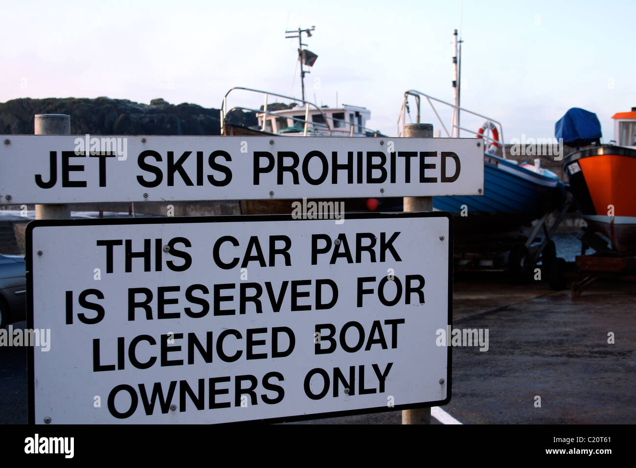 Jet skis proibita, Portstewart Harbour, Irlanda del Nord Foto Stock
