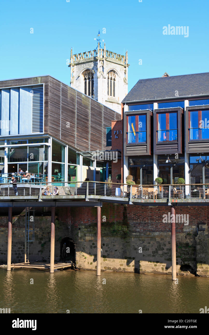 La Pitcher & Piano Bar, Riverside, fiume Ouse, York, North Yorkshire, Inghilterra, Regno Unito. Foto Stock