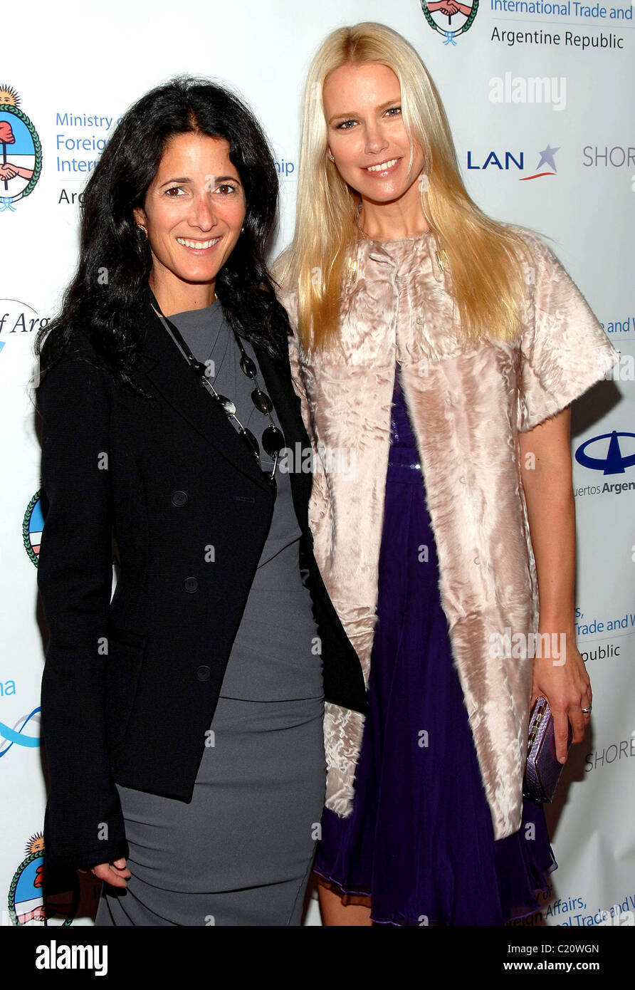 Valeria Mazza e il Consolato Argentino onore cinque designer argentino che presenteranno le loro collezioni a New York Foto Stock