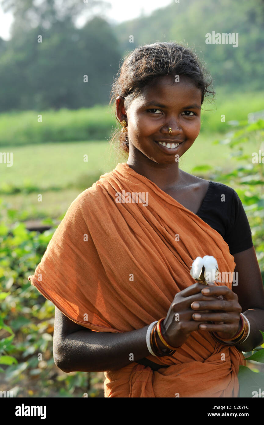 India Orissa , il commercio equo e solidale e di cotone biologico gli agricoltori della cooperativa Agrocel vicino a Rayagada Foto Stock