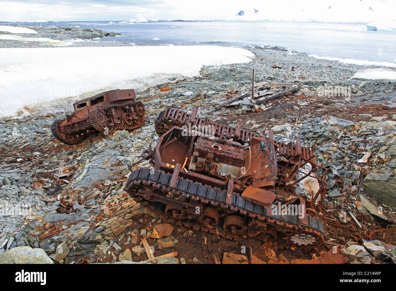 [Caterpillar-veicolo cingolato] a [Est Base] (1940-1941 1947-1948) degli Stati Uniti servizio antartico su [Stonington Island] Foto Stock
