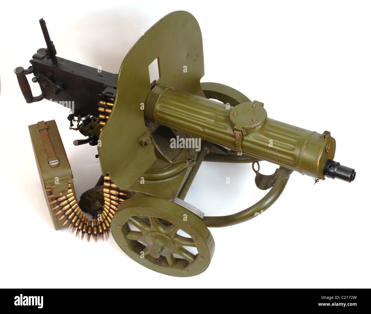Il russo Maxim m1910 medie mitragliatrice su sokolov montaggio su ruote. Con alimentazione a nastro munizioni. Foto Stock