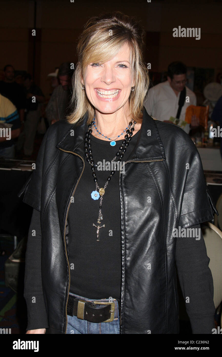 Debby Boone collettore di Hollywood in mostra il Gilmore Adobe al mercato agricolo il Los Angeles, California, Stati Uniti d'America - 12.10.09 Nikki Foto Stock