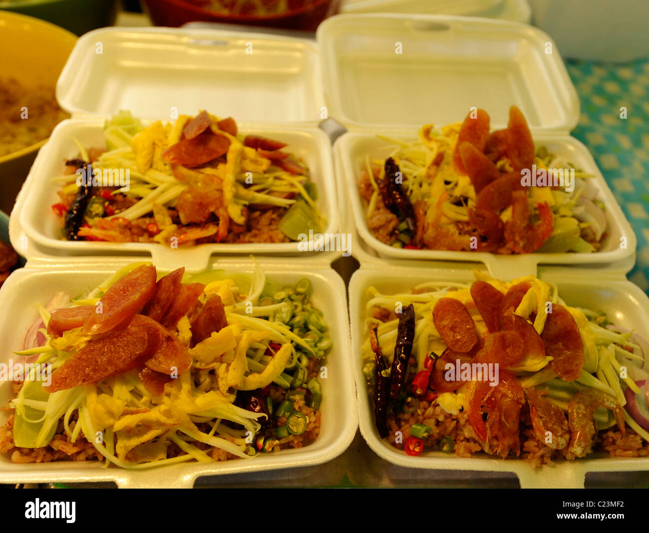 Khao Klook Kapi ( Pasta Gamberi riso ), take away fast food , tailandese tradizionale cibo , food court ,bangkok, Thailandia Foto Stock