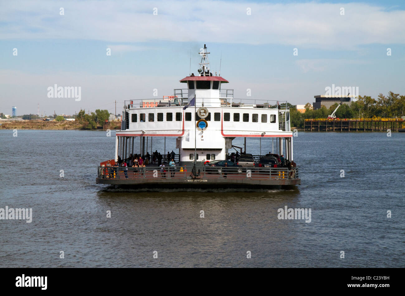 Una vettura in traghetto sul fiume Mississippi a New Orleans, Louisiana, Stati Uniti d'America. Foto Stock