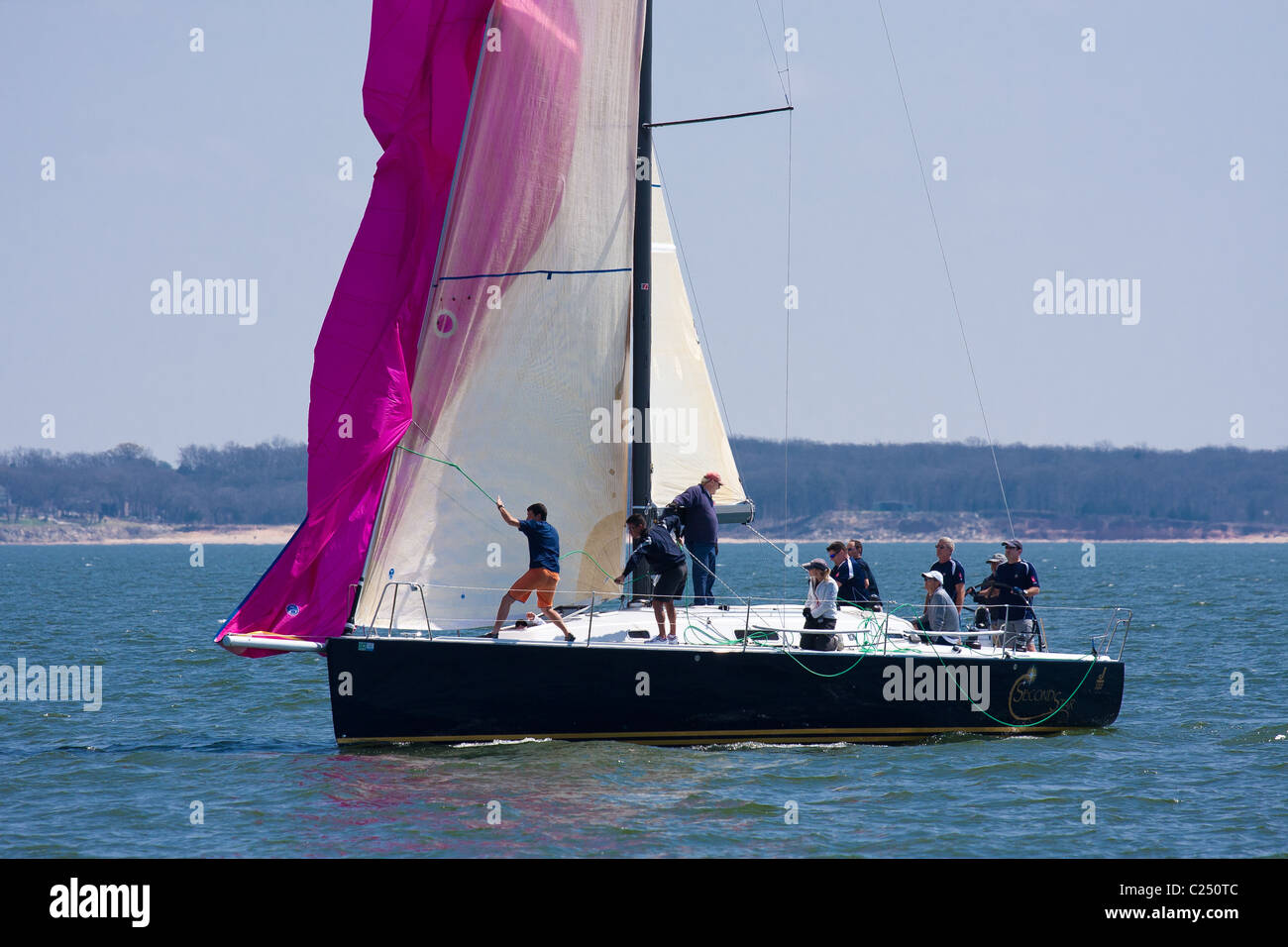 J122 racing a Texoma Sailing Club Icebreaker 3, terza gara a vela del 2011 presso il lago Texoma, Texas. Foto Stock