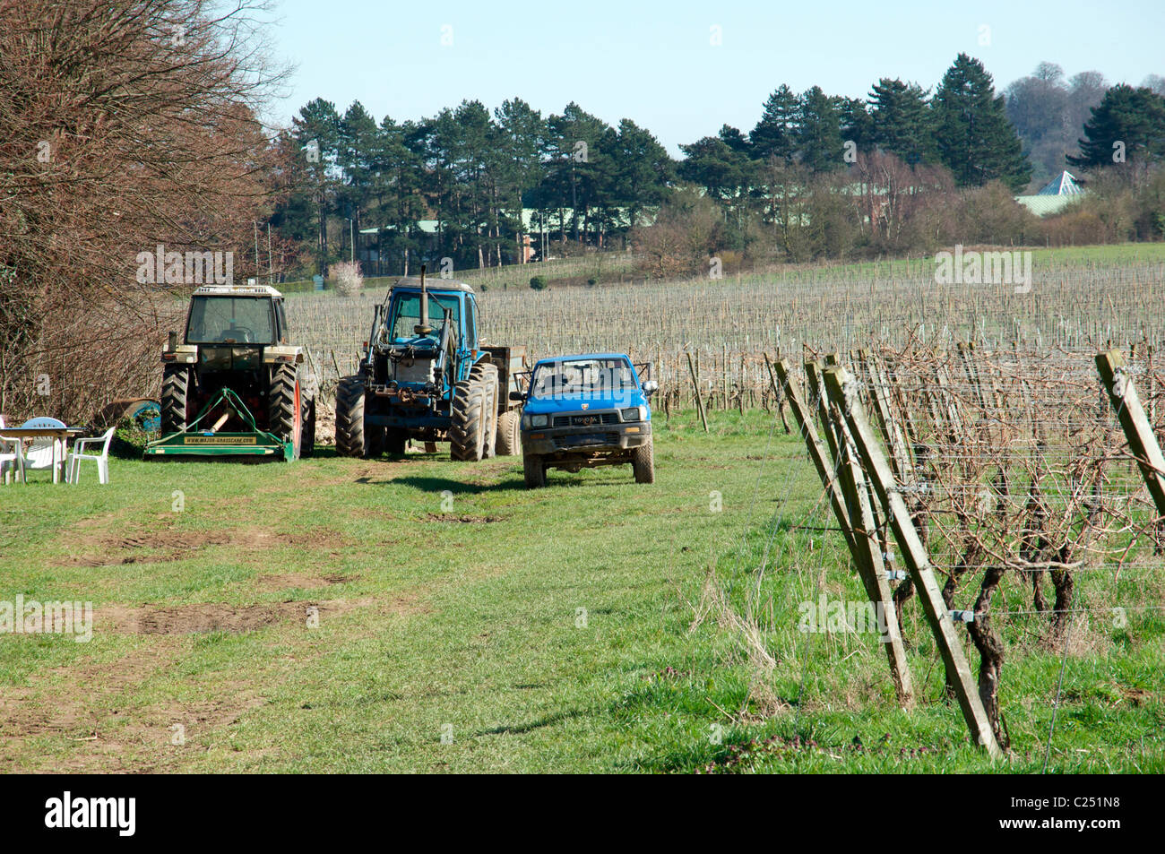 Fattoria dei veicoli al Denbies Wine Estate, vicino a Dorking, Surrey, Inghilterra, Regno Unito Foto Stock