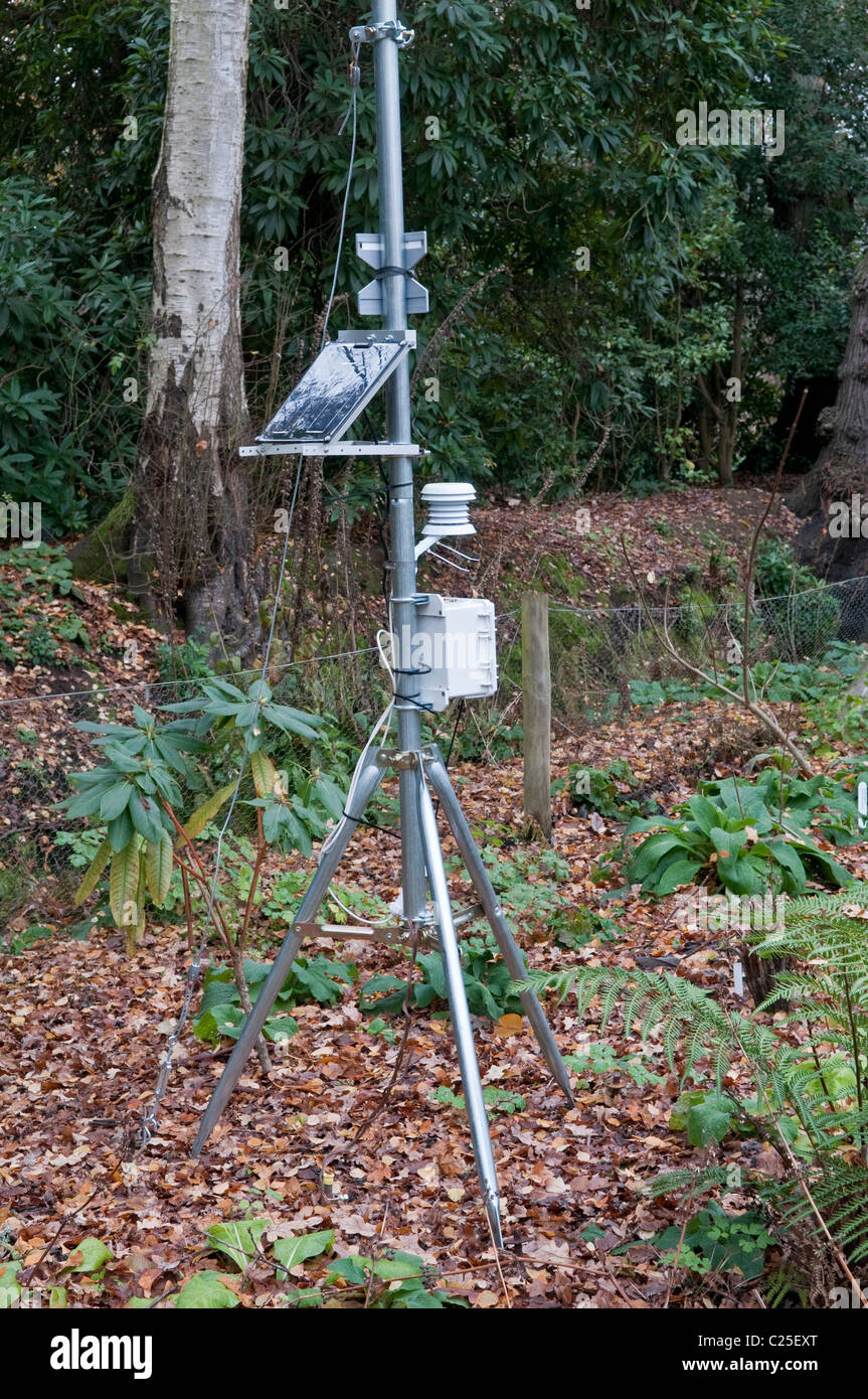 Monitoraggio remoto della stazione meteo e registratore di dati. Foto Stock