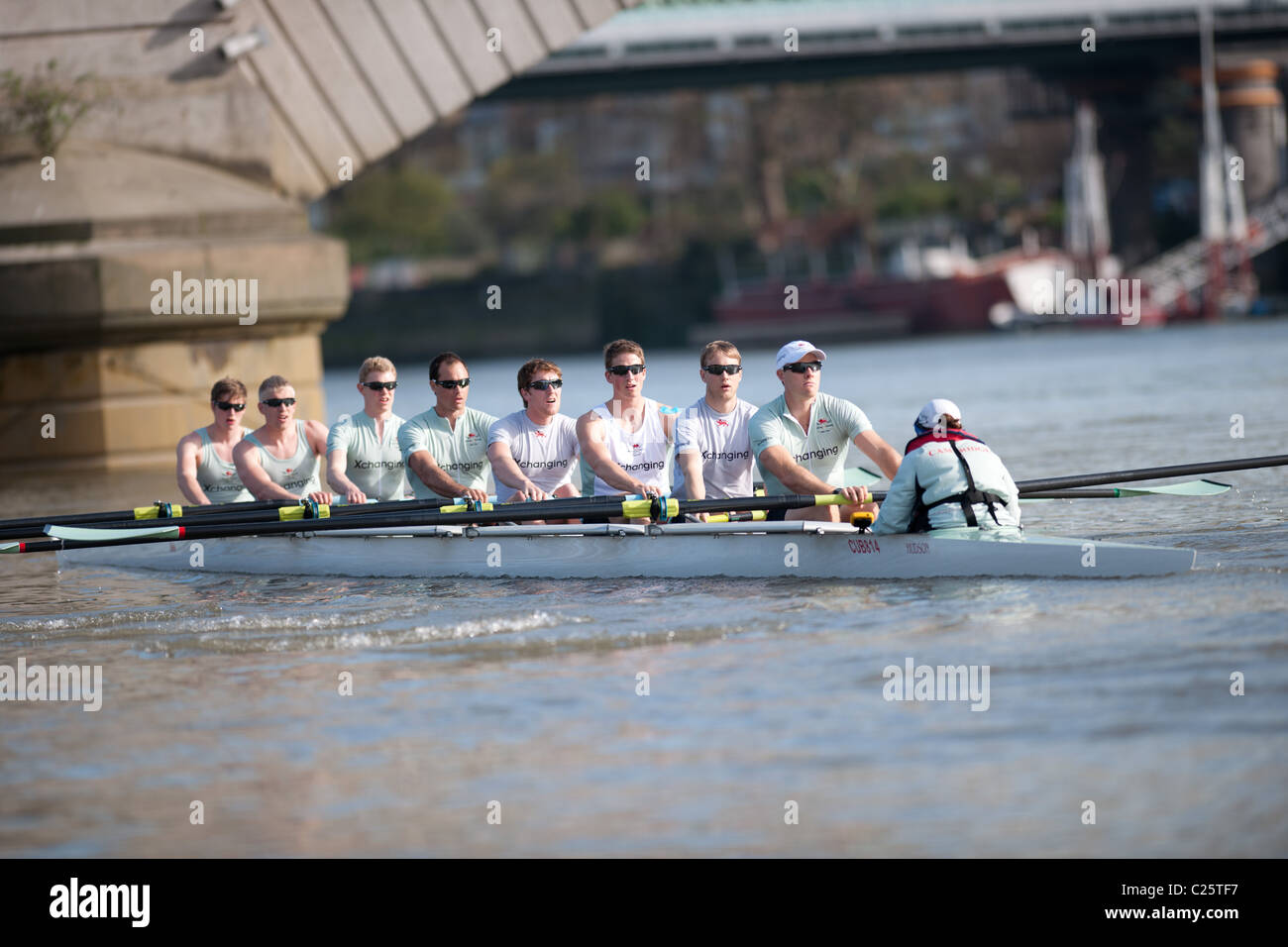 Il Xchanging Oxford & Università di Cambridge Boat Race 2011 Foto Stock