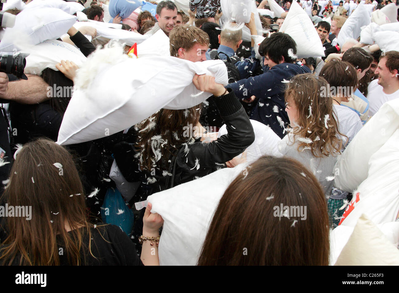 Cuscino internazionale lotta giorno tenutasi a Trafalgar Square Londra 02/04/2011 Foto Stock