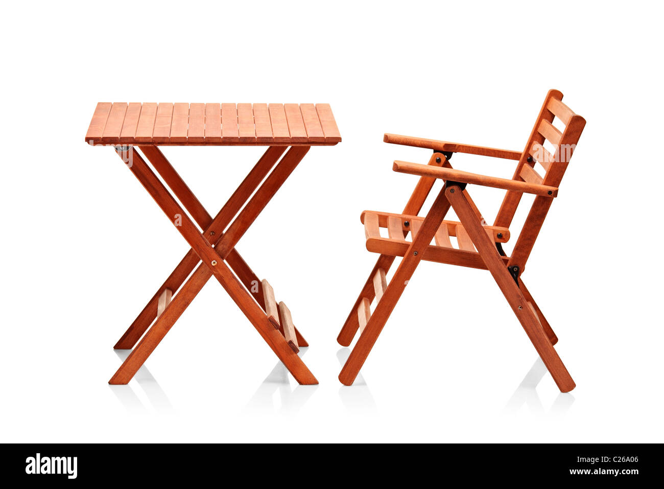 Di legno pieghevole mobili in spiaggia Foto Stock