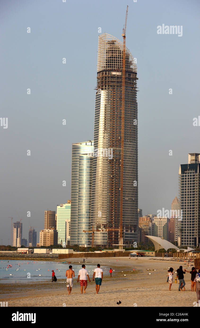 Skyline di Abu Dhabi, capitale degli Emirati Arabi Uniti. Foto Stock