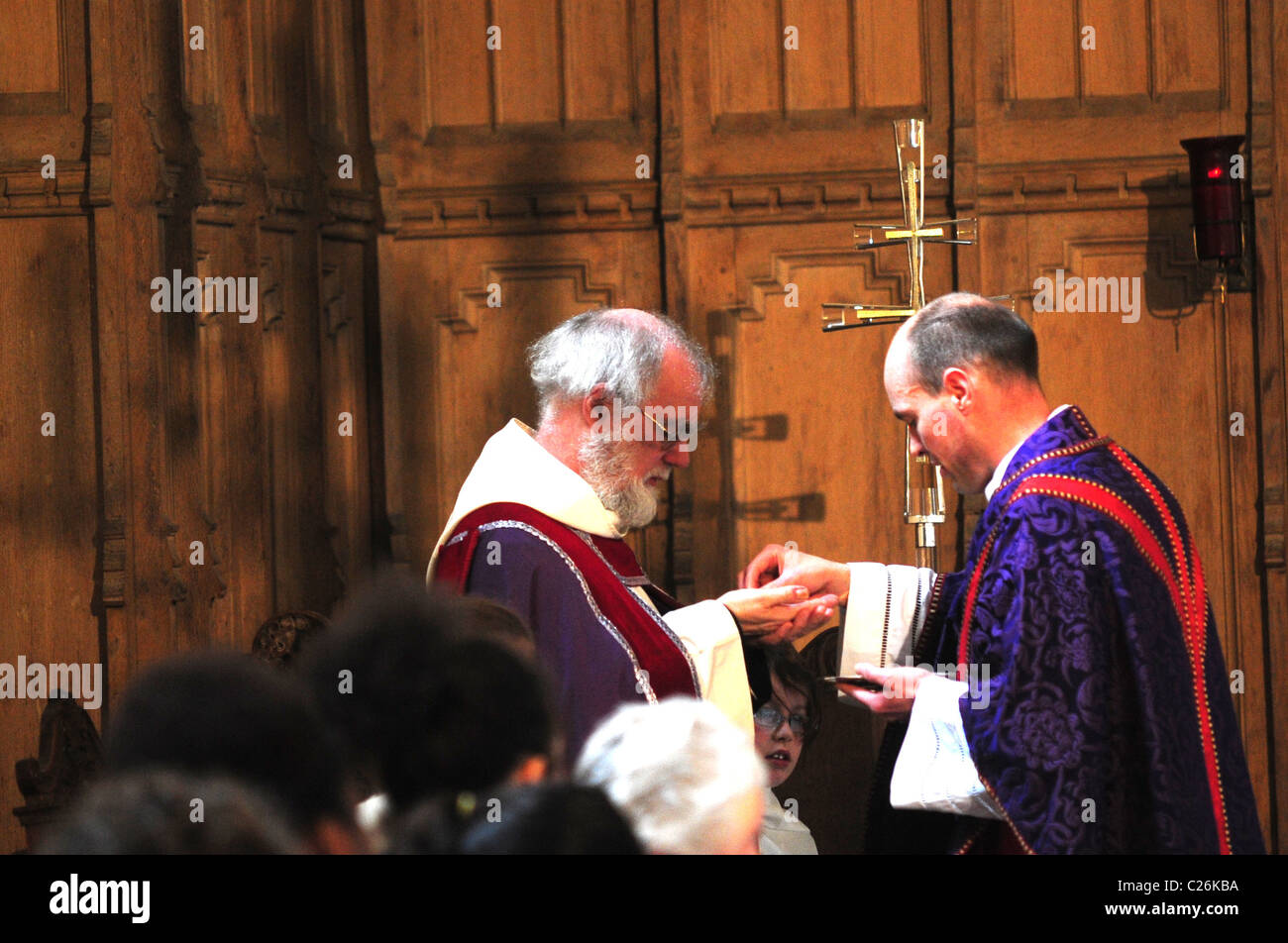 L'Università del Galles Trinità San Davide è onorata di accogliere l'Arcivescovo di Canterbury, il Dottor Rowan Williams il Lampet Foto Stock