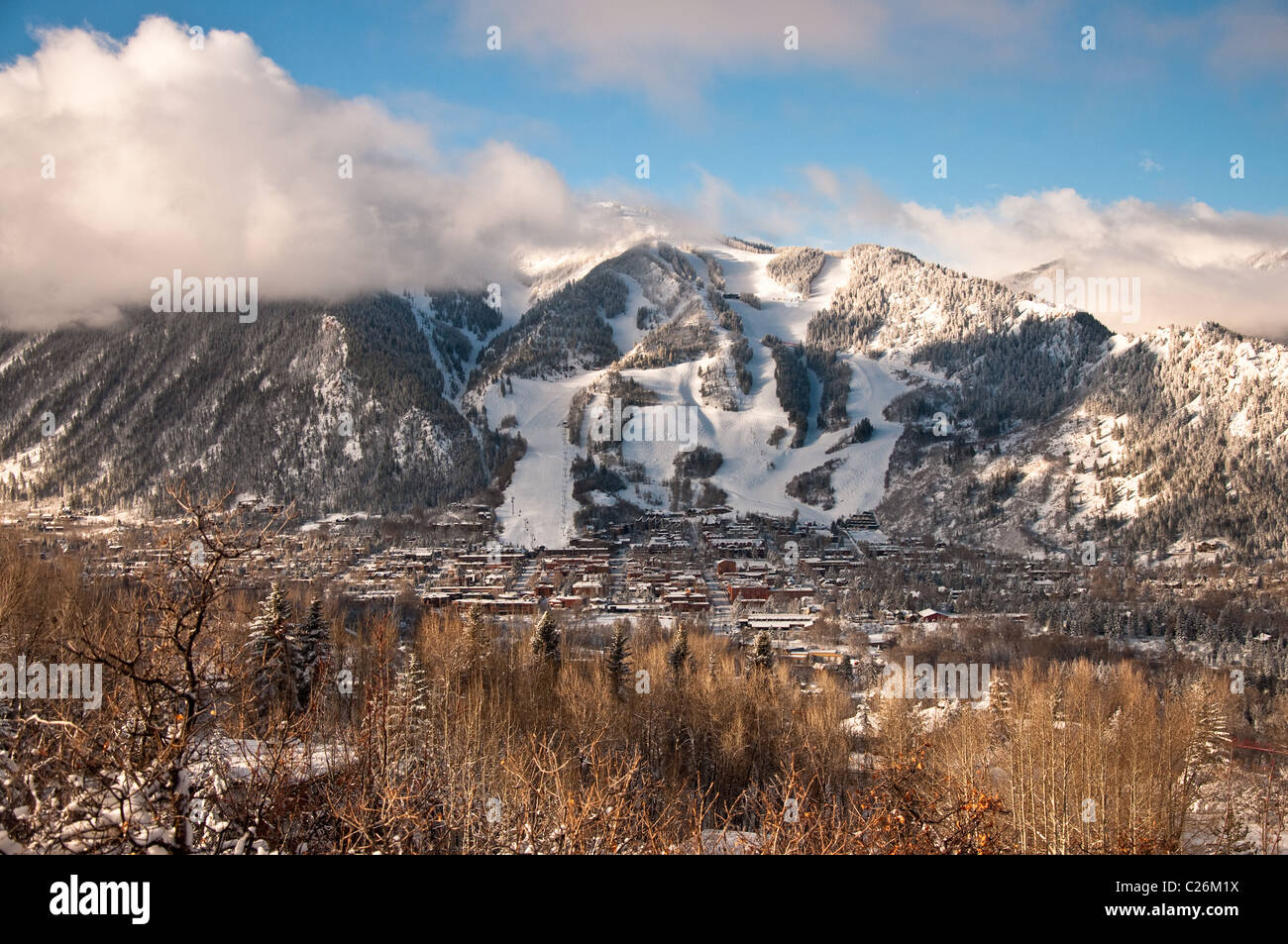 Vista invernale di Aspen Mountain, Colorado Foto Stock