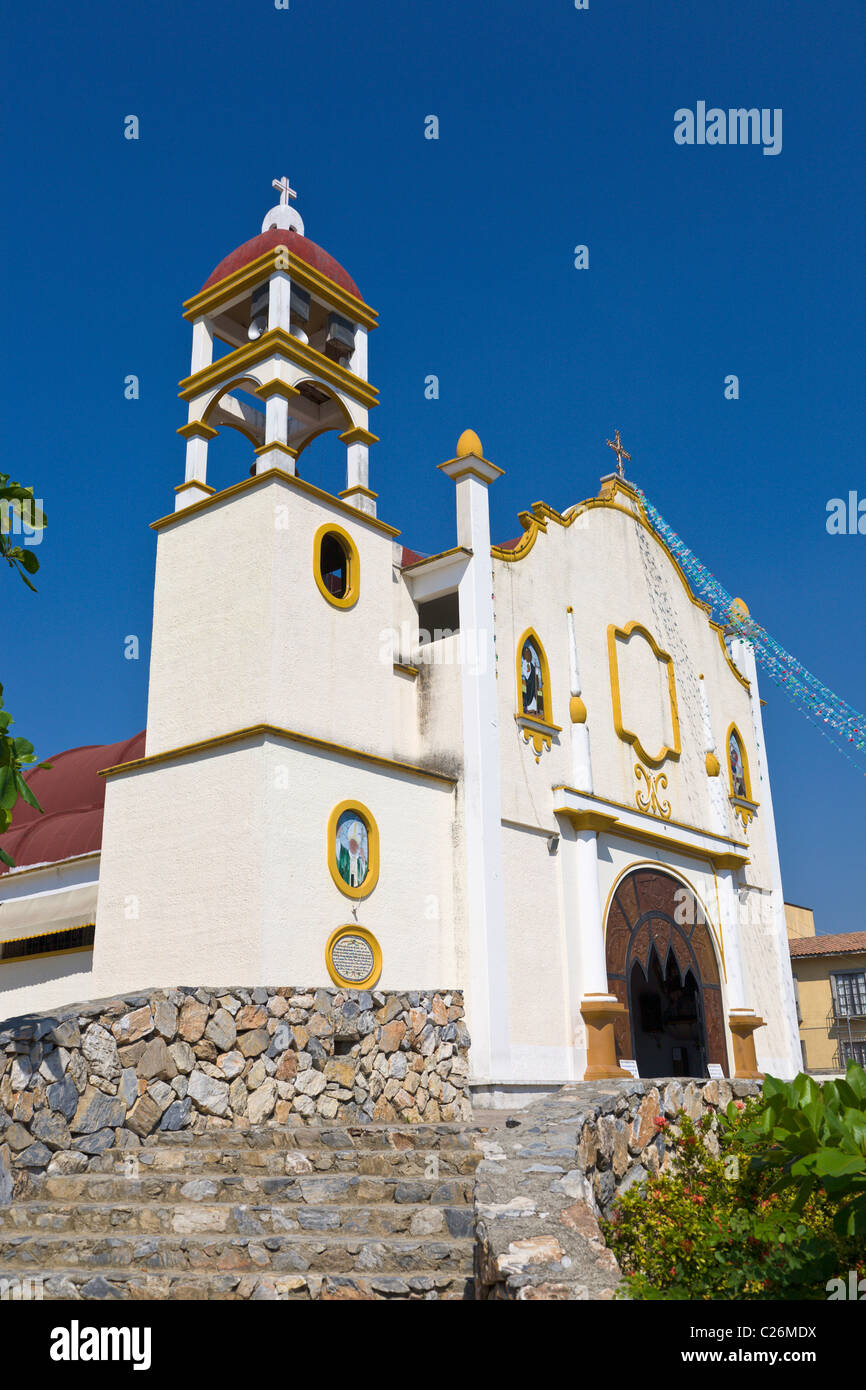 La chiesa di Nostra Signora di Guadalupe, La Crucecita, Oaxaca, Messico Foto Stock