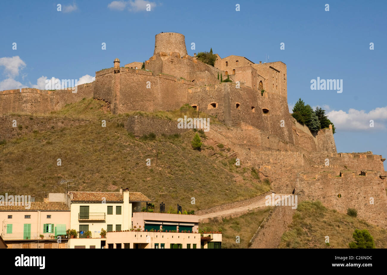 Chiesa collegiata di Sant Vicenç & Parador Nacional (stato-run hotel). Cardona. Provincia di Barcellona. La Catalogna. Spagna Foto Stock