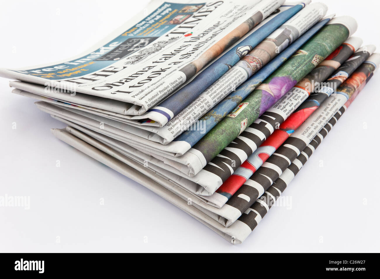 Il Regno Unito, l'Europa. Pila di quotidiani Foto Stock