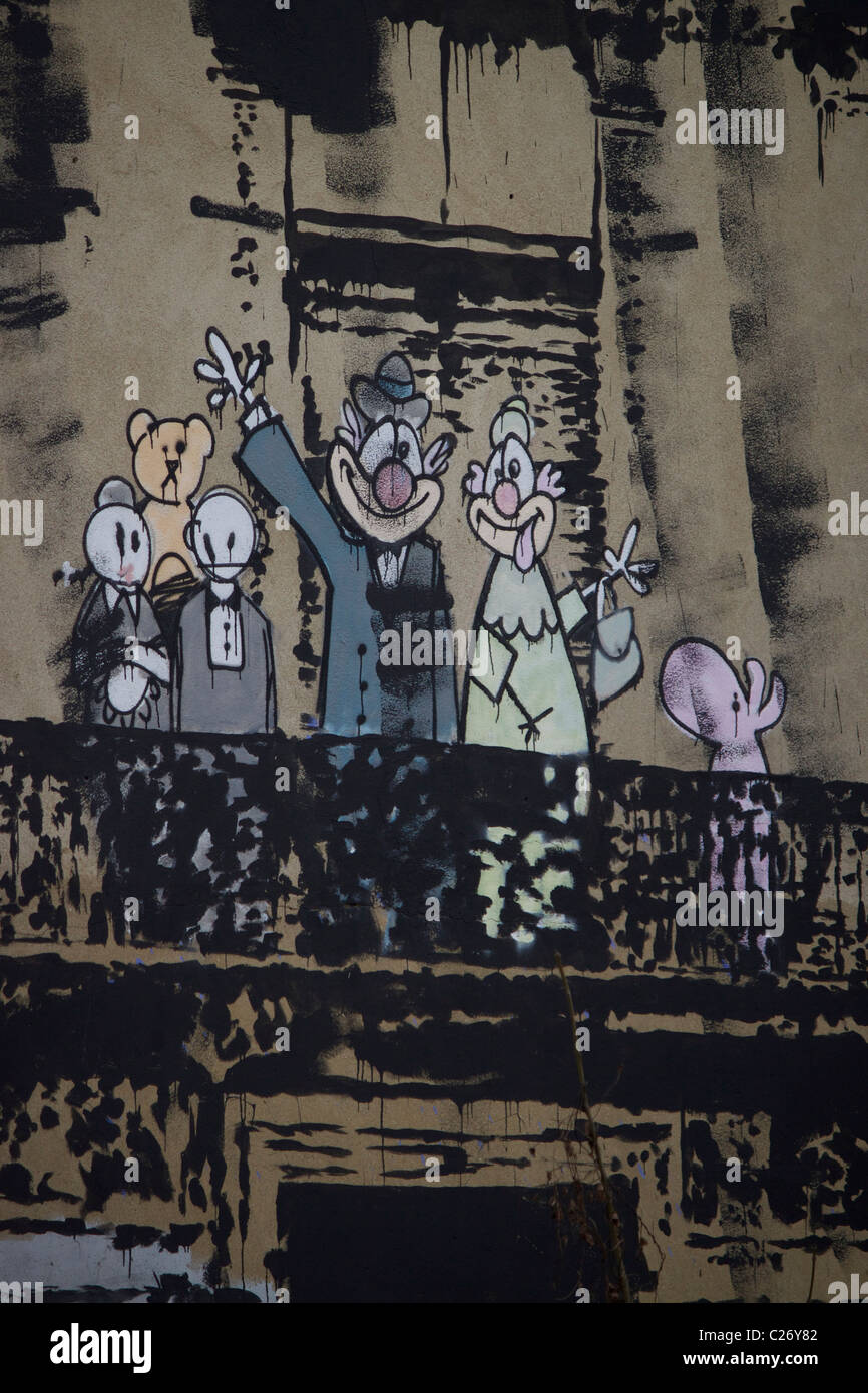 Banksy Regina balcone dell arte di strada in Church street a Hackney Foto Stock